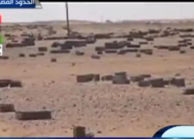 «شردي» يعرض فيديو قديم لصناديق أسلحة وذخائر على حدود مصر وليبيا
