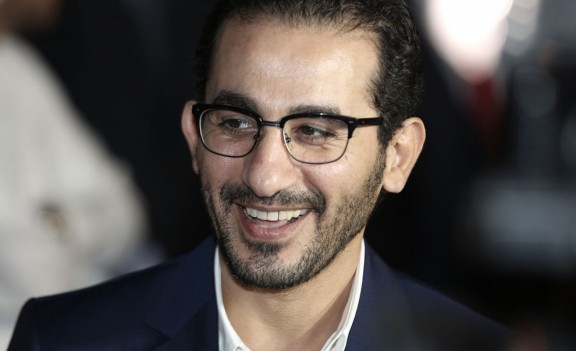 إختفاء مفاجئ لأحمد حلمى على Facebook وTwitter 1 original