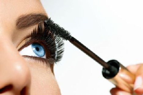 4 شروط لاستخدام الماسكارا الملونة 1 رموش