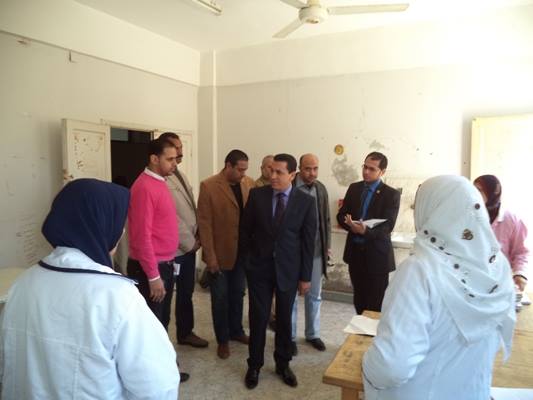 محافظ الشرقية : إحالة مدير الوحدة الصحية بالعباسة بمركز أبوحماد للتحقيق 1 10953274_802285943192470_5767832266418078865_n