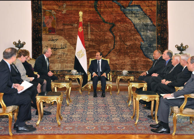 الرئيس السيسي لوفد الكونجرس: «مصر أساس الاستقرار في الشرق الأوسط» 1 310816_0