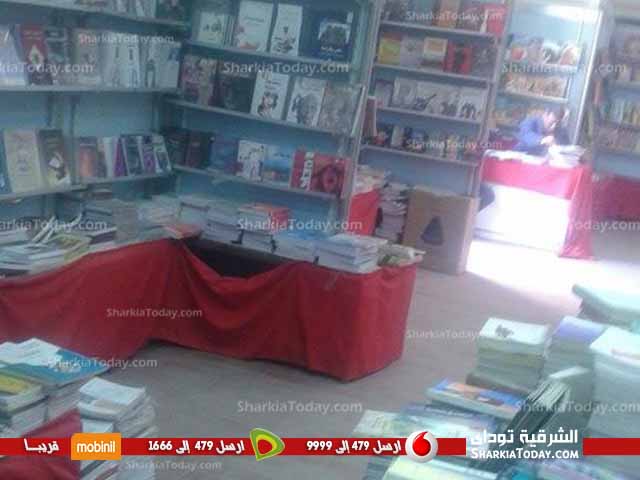 شاهد .. إقبال ضعيف على معرض القاهرة الدولى للكتاب بالزقازيق 2 31