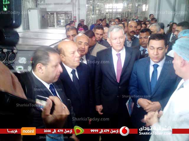 بالصور .. افتتاح مصنع للألبان بالعاشر بحضور وزير الاستثمار والسفير الفرنسي 2 5