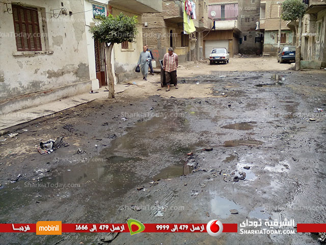 شاهد..منطقة «حسن صالح» بالزقازيق تغرق فى مياه الصرف الصحى 1 صرف