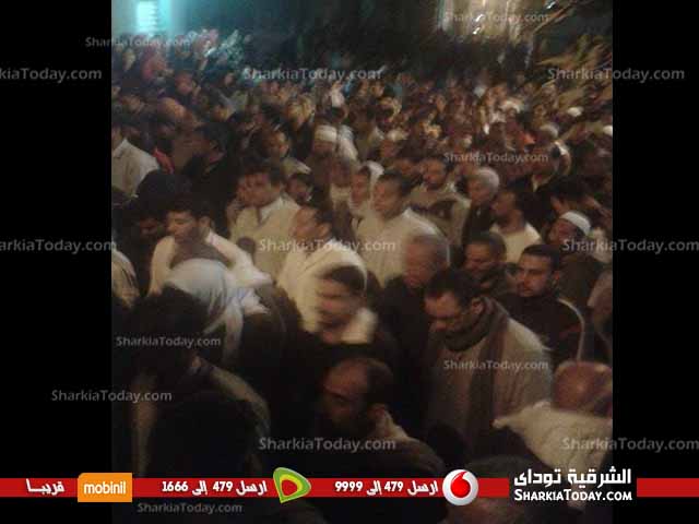 شاهد .. أهالي ديرب نجم يشيعون جنازة «محمد العراقى» شهيد تفجيرات العريش 3 100