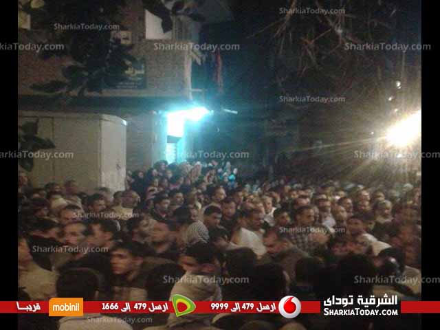 شاهد .. أهالي ديرب نجم يشيعون جنازة «محمد العراقى» شهيد تفجيرات العريش 2 103