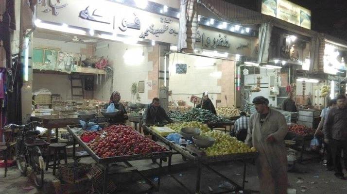 شاهد .. جولة ليلية مفاجئة لمحافظ الشرقية بشوارع الزقازيق 3 11156401_824103587677372_6363455706252419589_n