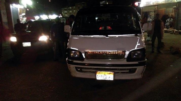 شاهد .. جولة ليلية مفاجئة لمحافظ الشرقية بشوارع الزقازيق 2 11196267_824103564344041_1189383616031099593_n