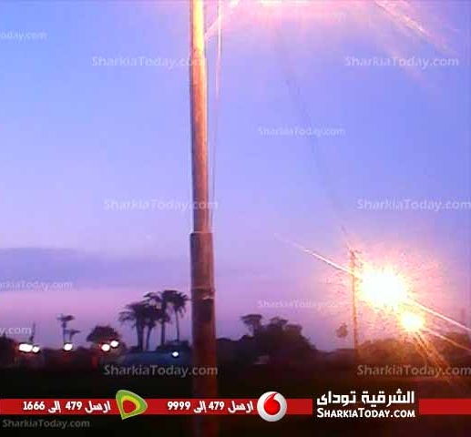 استجابة لما نشرته «الشرقية توداي» إصلاح أعمدة الاناره بطريق مقابر قرية الميمونه بمنيا القمح 3 1
