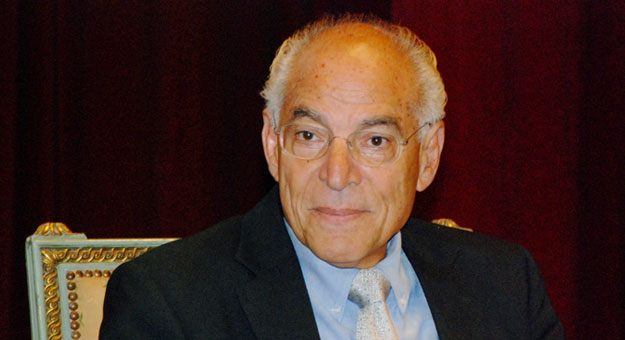 فاروق الباز: «التعليم فى مصر خربان .. وخريجو الجامعات ميعرفوش حاجة» 1 2373_1