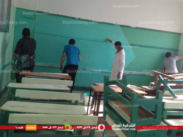 طلاب مدرسة سنجها الثانوية بكفر صقر يقيمون معسكر لتجميل المدرسة 2 8