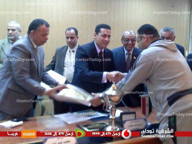 شاهد | محافظ الشرقية يكرم شباب «تل حوين» لحصولهم على بطولة الجمهورية لكرة اليد 1 Water Mark_reporters (1)نمك