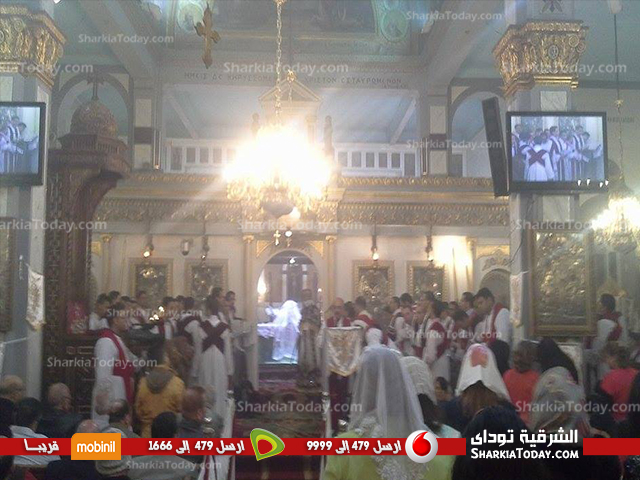 شاهد.. أقباط الشرقية يؤدون قداس عيد القيامة و سط تواجد أمنى مكثف 2 القيامة2