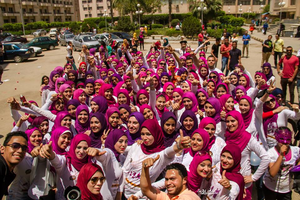 شاهد.. إحتفال قسم الإعلام بأداب الزقازيق بيوم التخرج النهائى بحضور عميد الكلية 5 11039223_679365205525892_8290678628111881161_n