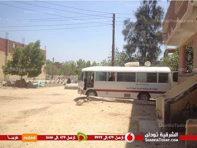 شاهد .. قافلة طبية للعيادات المتنقلة بقرية سنجها مركز كفر صقر 2 1