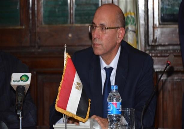 وزير الزراعة : التأمين الصحي يشمل جميع الفلاحين 1 2015_5_2_22_9_20_144