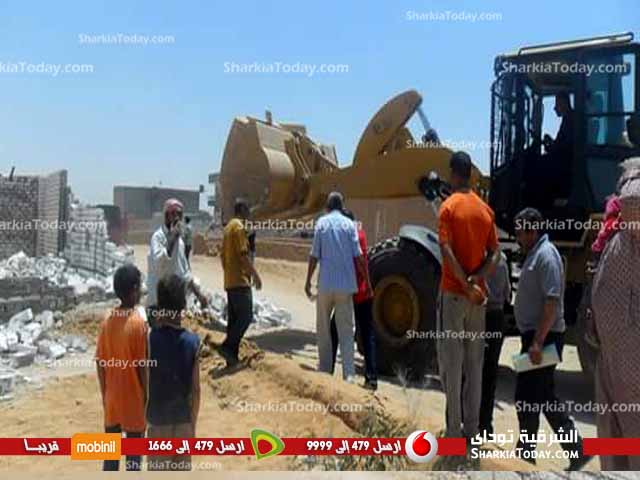 شاهد | حملة لإزالة التعديات على الأراضي الزراعية فى بلبيس 1 Water لاتنمك