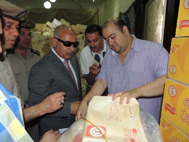 مديـر امن الشرقيـة يتفقد الحالة الأمنية بنادي الشرطة بالزقازيق 7 10477050_714783368649021_5030046835558495905_n