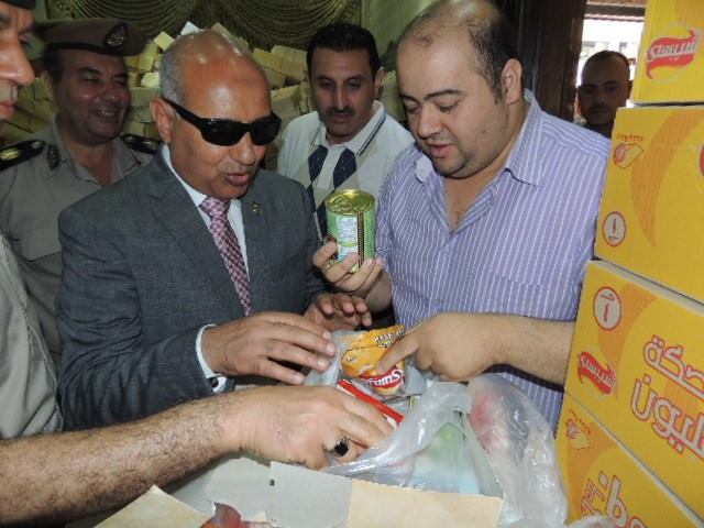 مديـر امن الشرقيـة يتفقد الحالة الأمنية بنادي الشرطة بالزقازيق 5 11010499_714783448649013_552330860812875466_n