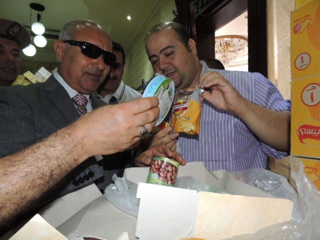 مديـر امن الشرقيـة يتفقد الحالة الأمنية بنادي الشرطة بالزقازيق 4 11037552_714783365315688_8774098710294106049_n