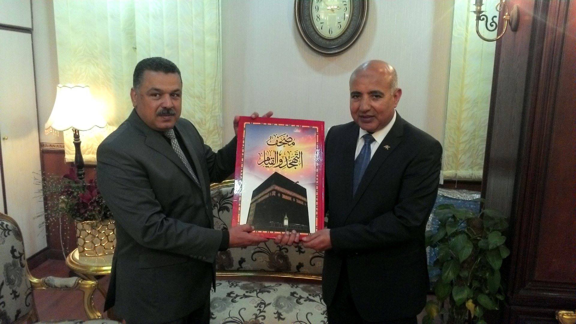 جامعة الازهر فرع بحرى تتقدم بالشكر الى مدير أمن الشرقية لتأمين الامتحانات 1 11402468_1461756217472086_5518313468338325253_o