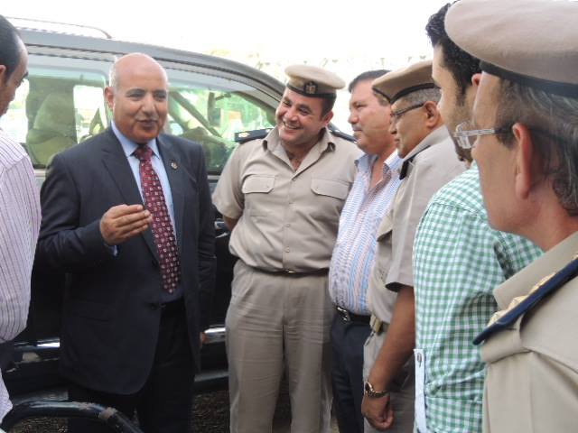 مدير أمن الشرقية يتفقد الحالة الأمنية بالمحافظة 3 1175387_712936678833690_3317291118296312951_n