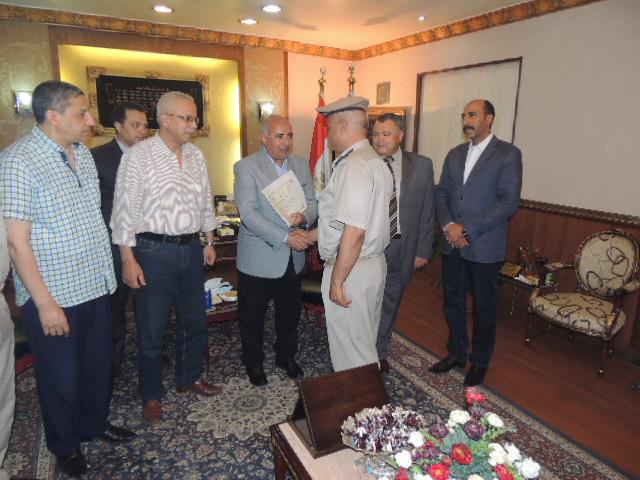 مدير أمن الشرقية يكرم عددًا من ضباط مديرية الأمن 12 13