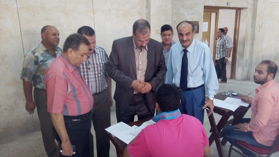 شاهد .. نائب رئيس جامعة الزقازيق يتفقد أعمال الامتحانات بكلية التكنولوجيا والتنمية 1 2