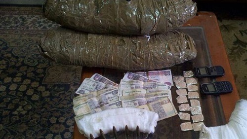 ضبط «بانجو وهيروين» بحوزة عاطلين في أبوحماد 1 407