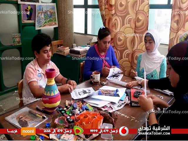 شاهد | ورشه فنيه لعمل فانوس رمضان و مجلة حائط بقصر ثقافة الزقازيق 1 dfcxa12