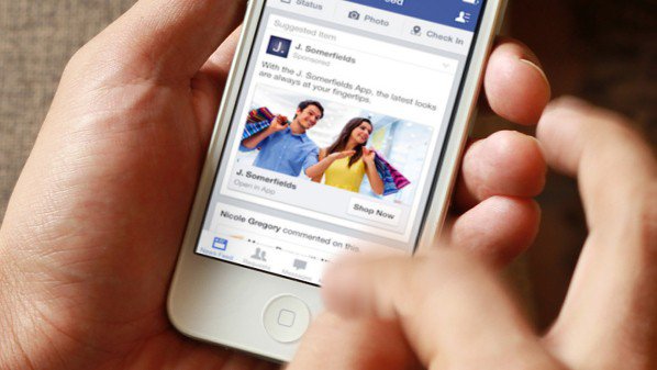 فيس بوك تطور خوارزمية جديدة للتعرف على اهتمامات المستخدمين 1 facebook-using-598x337