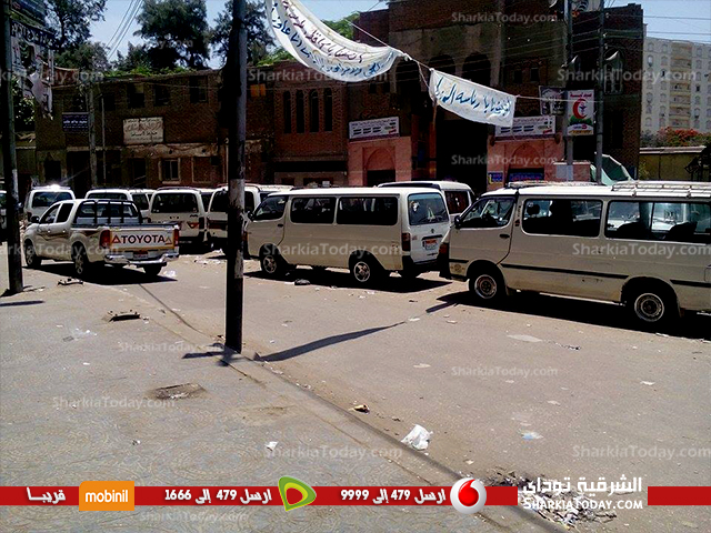 بالصور : إستمرار إضراب سائقى ميكروباص الزقازيق اعتراضاً علي نقل الموقف 3 اضراب