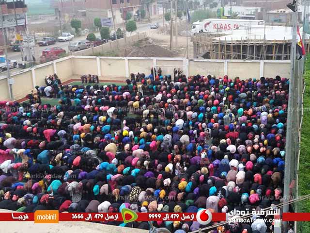 شاهد .. صلاة عيد الفطر من الساحة الشعبية بمركز مشتول السوق 1 10