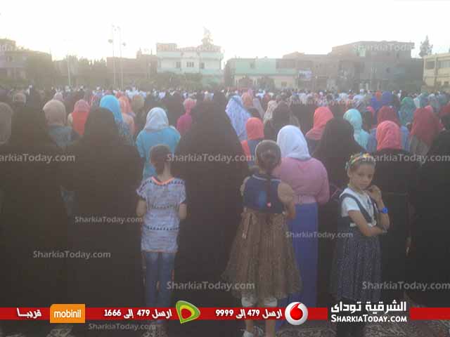 أعداد السيدات تفوق الرجال بصلاة العيد بأحدي قري مركز كفر صقر 2 19