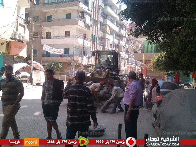 شاهد..رفع الإشغالات بشوارع منطقة الزهور بالزقازيق 1 الاشغالات 5
