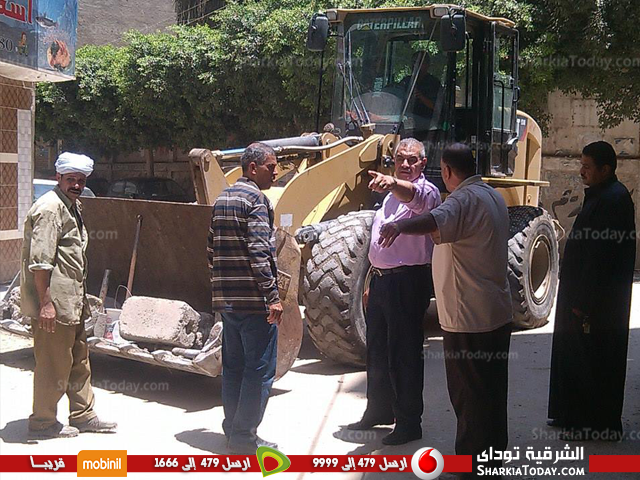 شاهد..رفع الإشغالات بشوارع منطقة الزهور بالزقازيق 3 رفع الاشغالات 1
