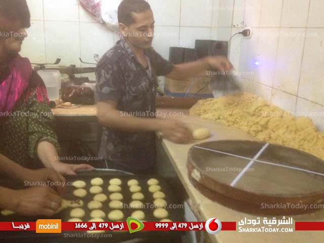 قوص وعروسة كحك العيد معتقدات للحفاظ علي حياة الأبناء بمركز كفر صقر 1 كعك العيد بكفر صقر (6)