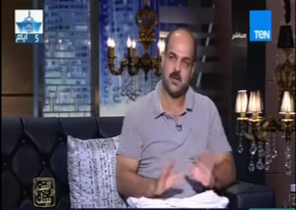زوج يحمل كفنه اعتذارا لزوجته..والأخيرة ترد: «أنت محترم وأنا قبلت اعتذارك» 1 زوج