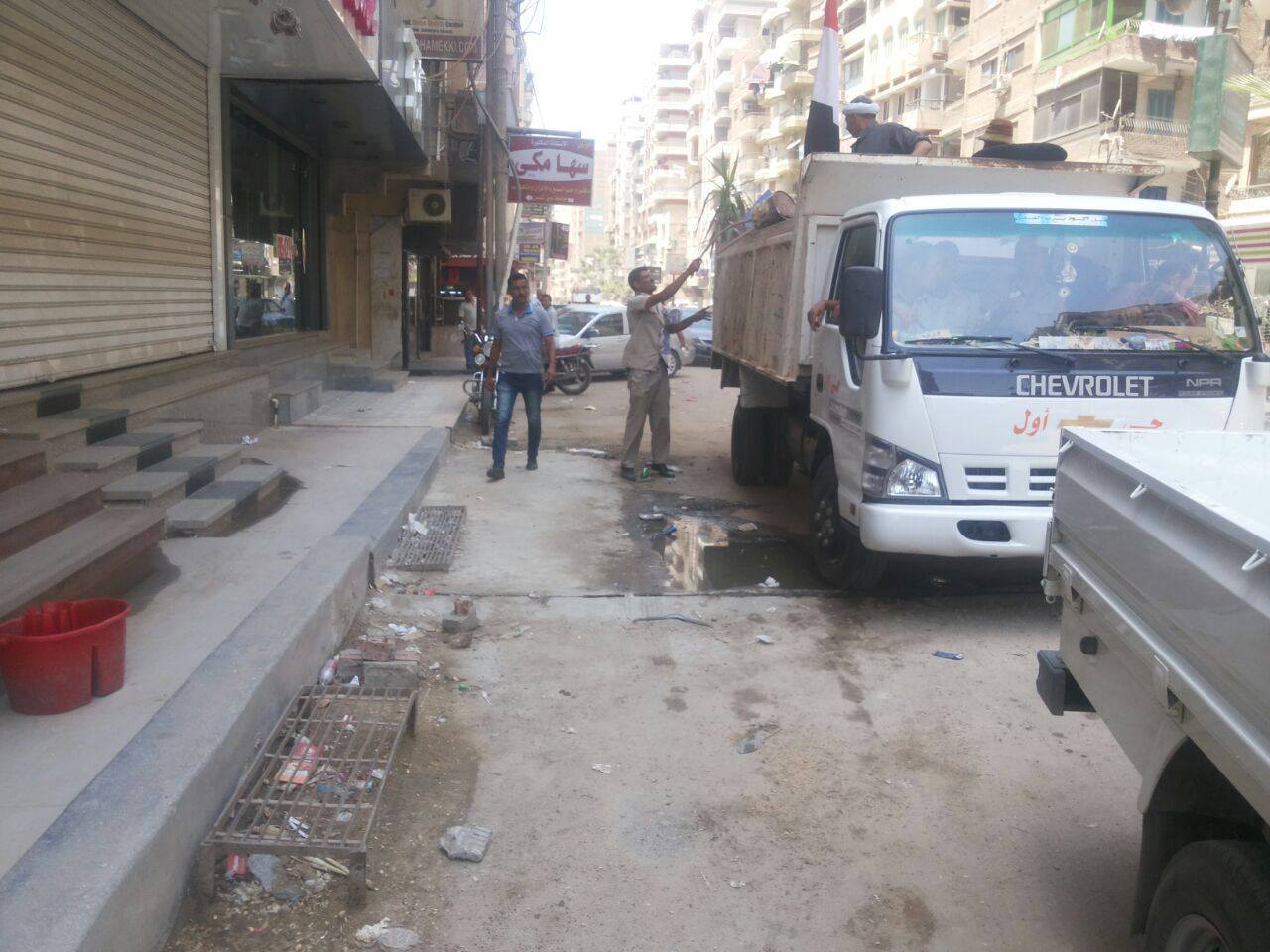 بالصور .. حملة مكبرة لرفع الإشغالات بمدينة الزقازيق 1 11223718_734566850004006_8303469693572109669_o