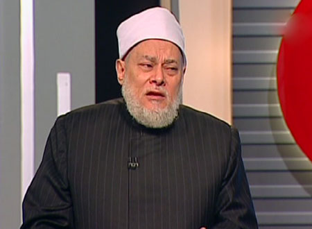 بالفيديو .. علي جمعة : السيسى أمير و من أطاعه فقد أطاع الرسول 1 2-25-2512-19