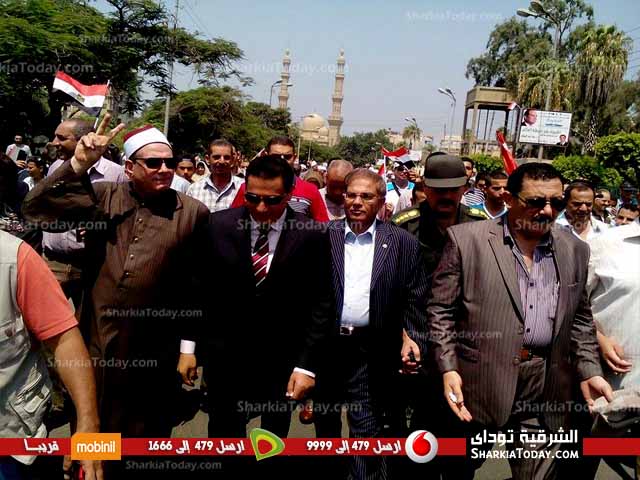 بالصور .. مسيرة للاحتفال بإفتتاح قناة السويس الجديدة بمشاركة محافظ الشرقية 3 3
