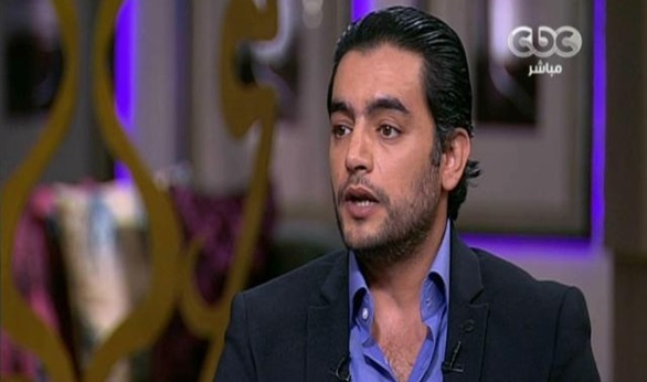 بالفيديو.. هاني سلامة: استمتعت بالعمل مع نور الشريف وعمري 19 سنة 1 447
