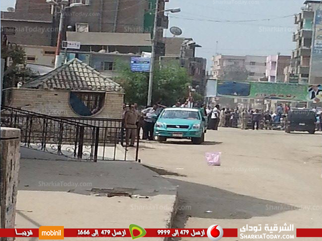 العثور على قنبلة بدائية الصنع أمام مجلس مدينة أبوحماد 1 القنبلة 2