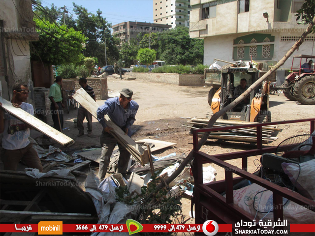 بالصور .. إزالة الأكشاك المخالفة بجوار مبنى المحافظة بالزقازيق 3 محافظة 222