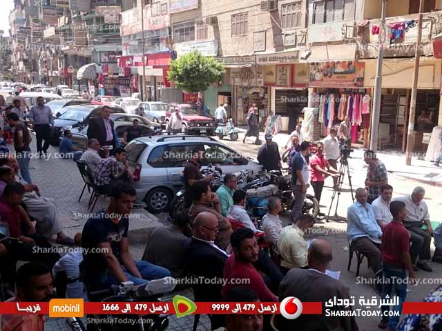 استياء مرشحي البرلمان لسوء التنظيم أمام مقر محكمة الزقازيق الإبتدائية 3 1