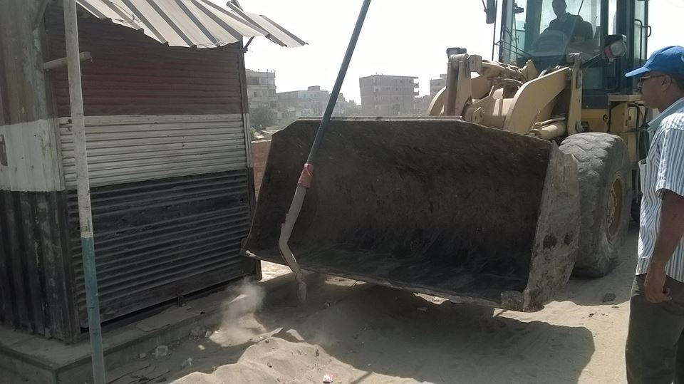 بالصور .. حملة مكبرة لإزالة الأكشاك المخالفة بمدينة بلبيس 1 12038255_845989325519980_8008965413028618726_n