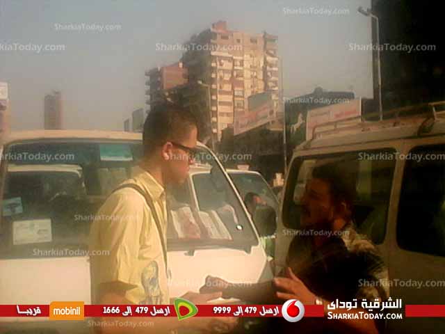 وقفة احتجاجية لسائقي طريق «الزقازيق _ العاشر» أمام مبنى محافظة الشرقية 2 30