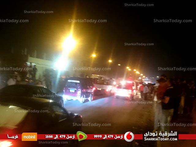 أهالي بعزبة شلبي تقطع طريق «الزقازيق - القاهرة»‏ وقوات الأمن تتدخل  (2)