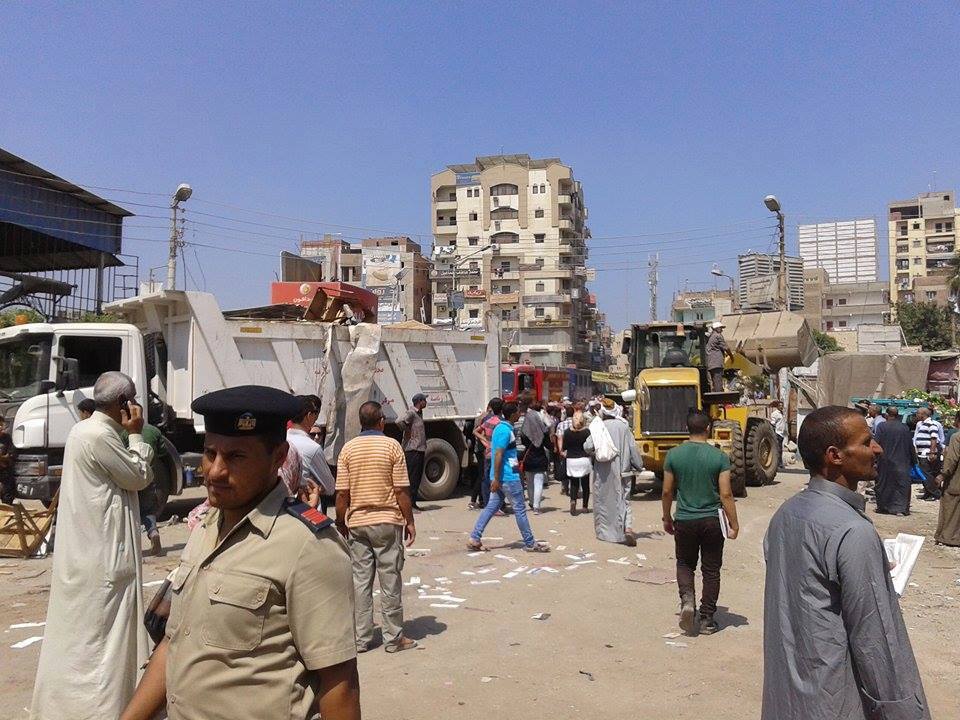 بالصور .. حملة مكبرة لإزالة جميع الأكشاك و المحلات المخالفة بفاقوس 4 حملة مكبرة لإزالة جميع الأكشاك و المحلات المخالفة بفاقوس (2)
