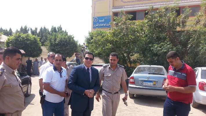 محافظ الشرقية يشدد على سرعة إنهاء إجراءات تراخيص السيارات للمواطنين 1 ø;